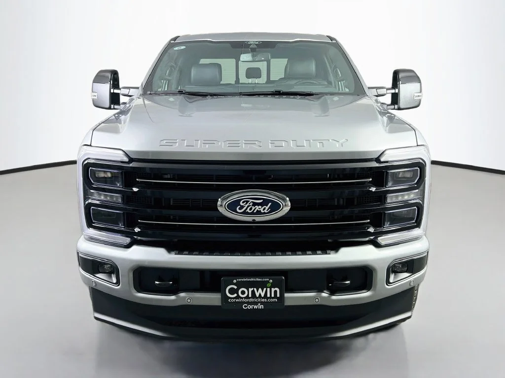 New 2027 Iconic Silver Metallic Ford Platinum image 3