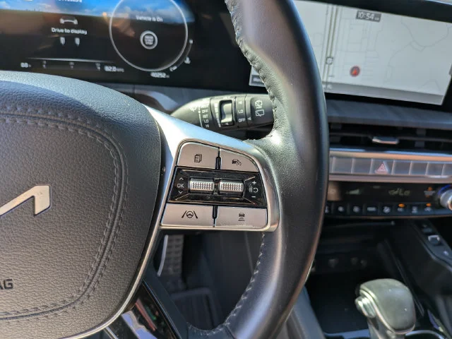 Used 2023 Silver Kia SX image 28