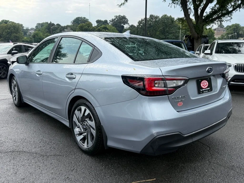 Used 2024 Ice Silver Metallic Subaru Limited image 10