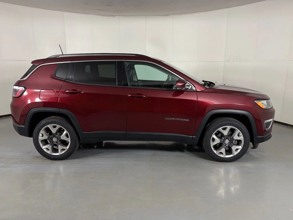 Used 2021 Red Jeep Limited image 9