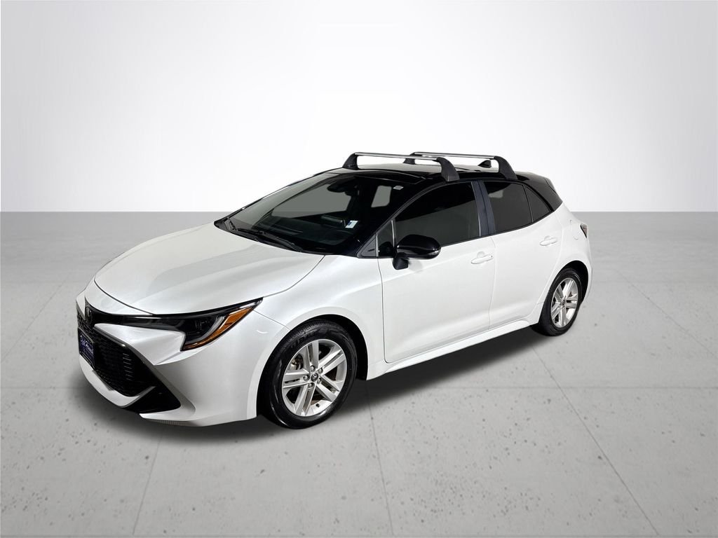 Used 2022 Midnight Black Metallic Toyota SE image 2