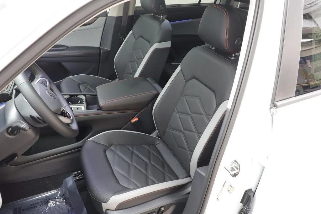 New 2026 White Volkswagen Peak Edition image 13