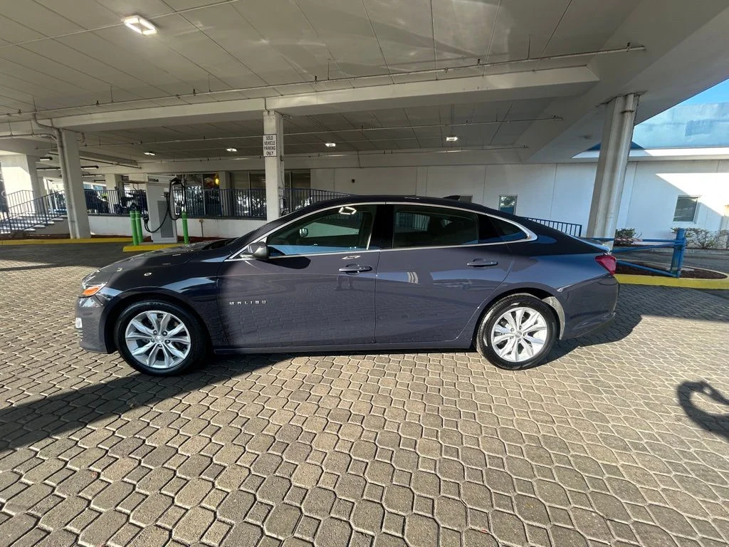 Used 2025 Black Chevrolet LT image 6