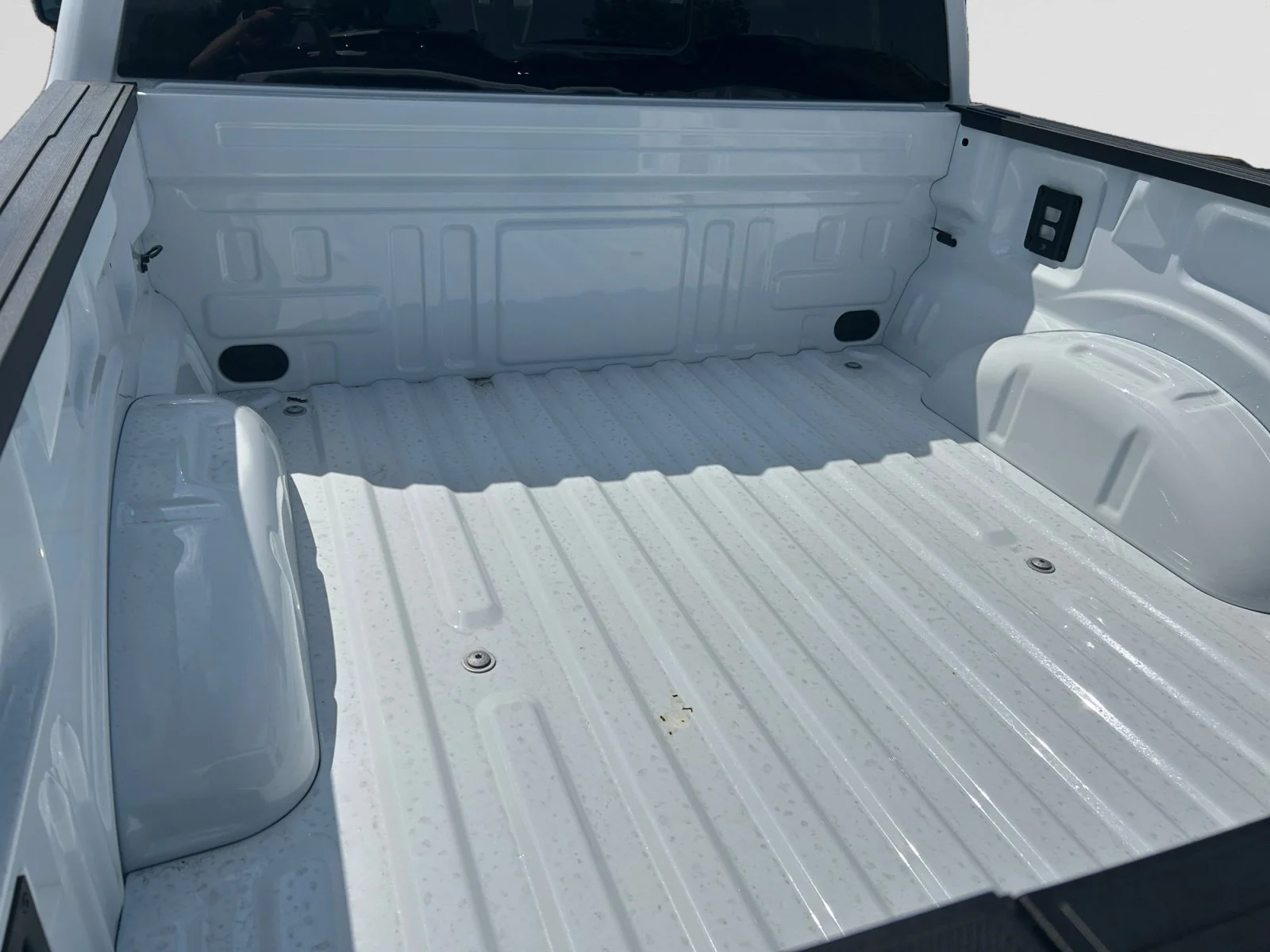 New 2026 Oxford White Ford XLT image 9