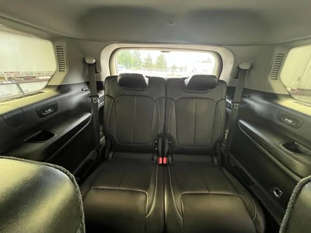 Used 2023 Silver Jeep Limited image 14
