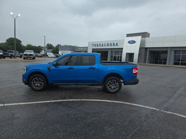 Used 2022 Blue Metallic Ford XLT image 6