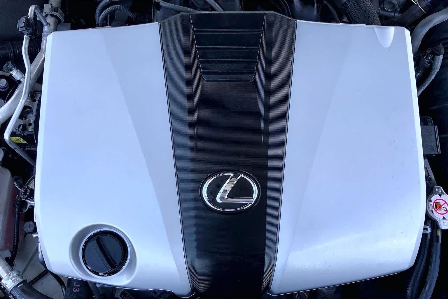 Used 2019 Eminent White Pearl Lexus  image 32
