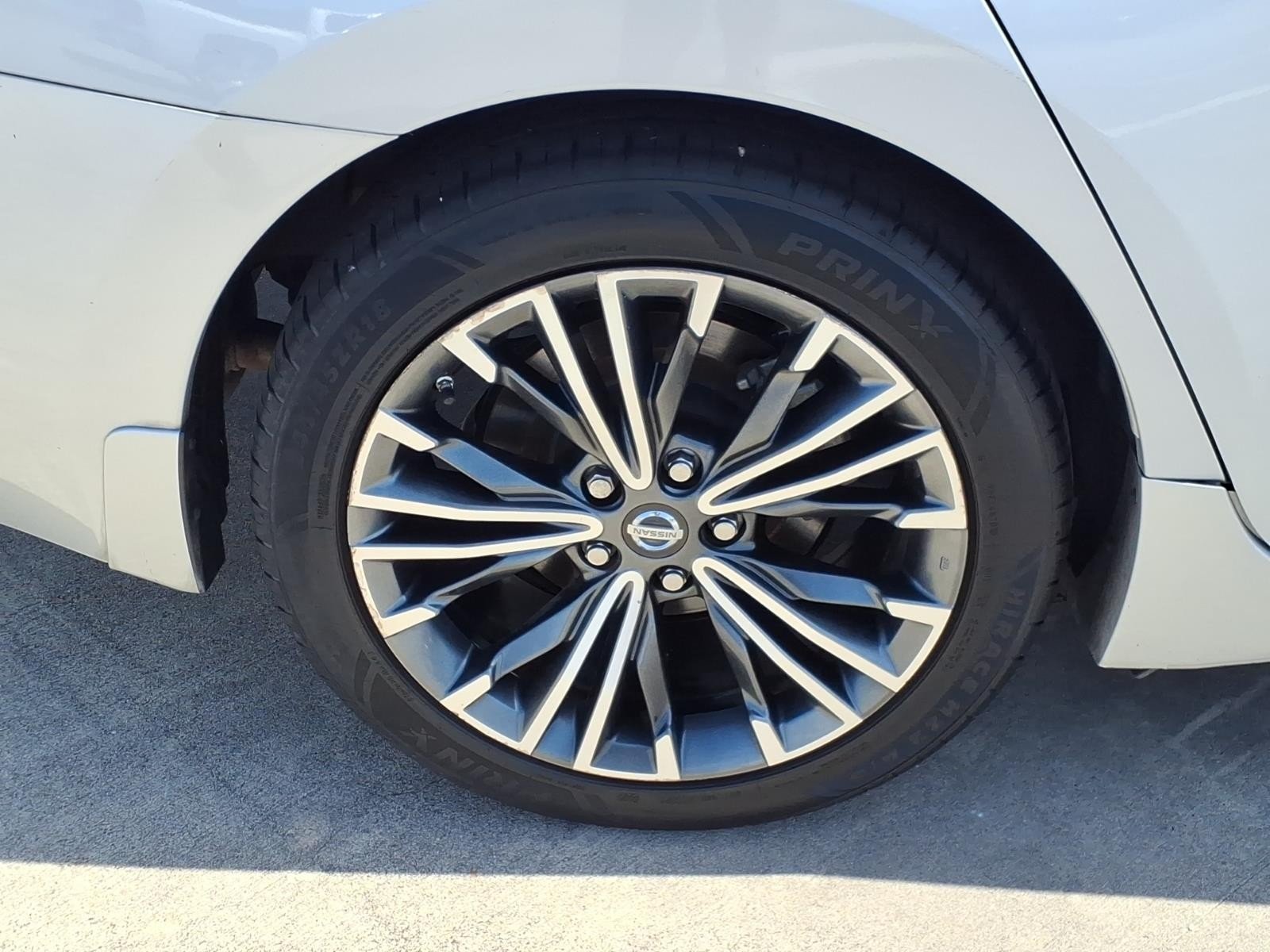 2017 Nissan Maxima SL White at Delta Auto Alliance