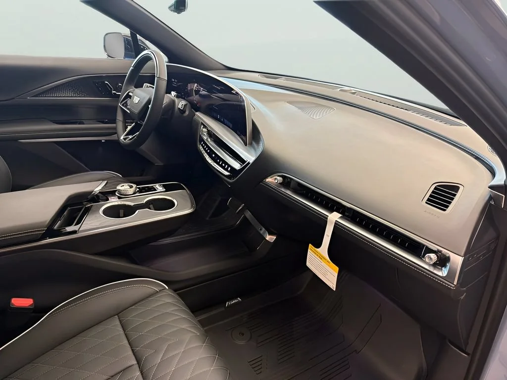 2027 Cadillac LYRIQ Signature Luxury - Photo 42