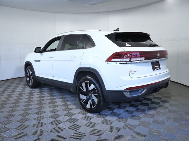 Certified Used 2024  Volkswagen 2.0T SE w/Technology image 6