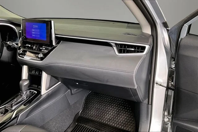 Used 2024 Silver Toyota XLE image 21