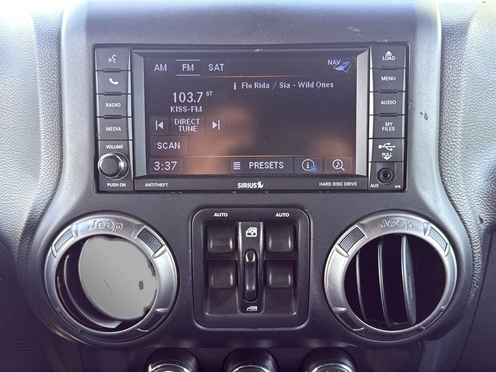 Used 2018 Black Jeep Unlimited Altitude image 27