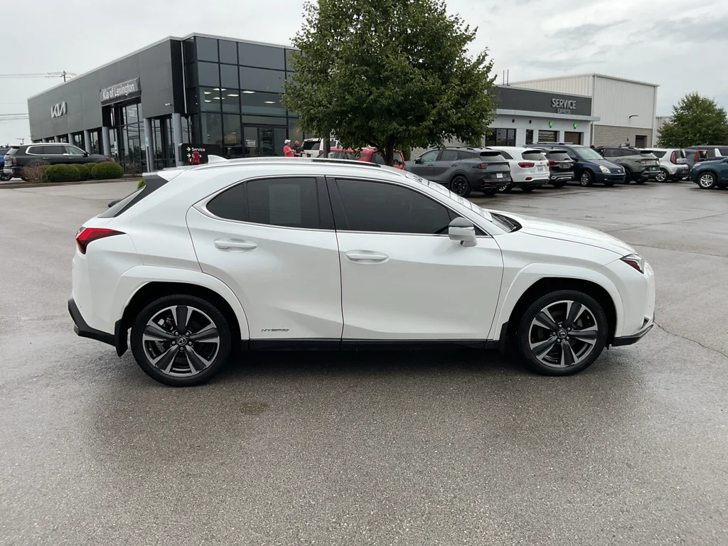 Used 2022 Eminent White Pearl Lexus PREM image 11