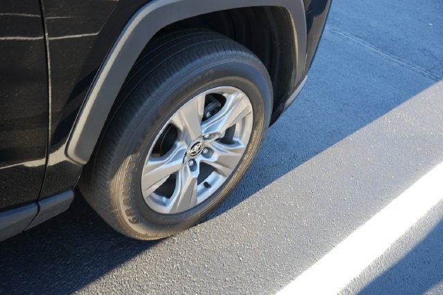 Used 2024  Toyota XLE image 25