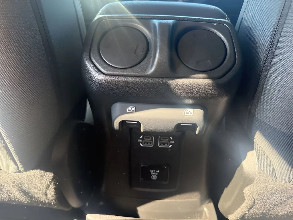 Used 2025 Gray Jeep Sahara image 12