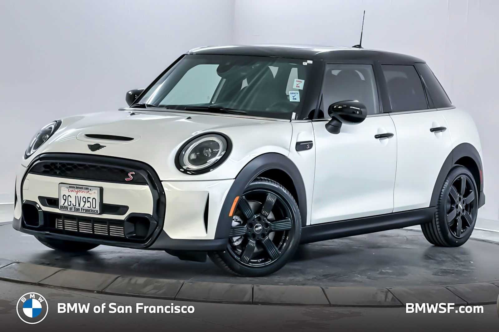 2024 MINI Hardtop Cooper S's photo