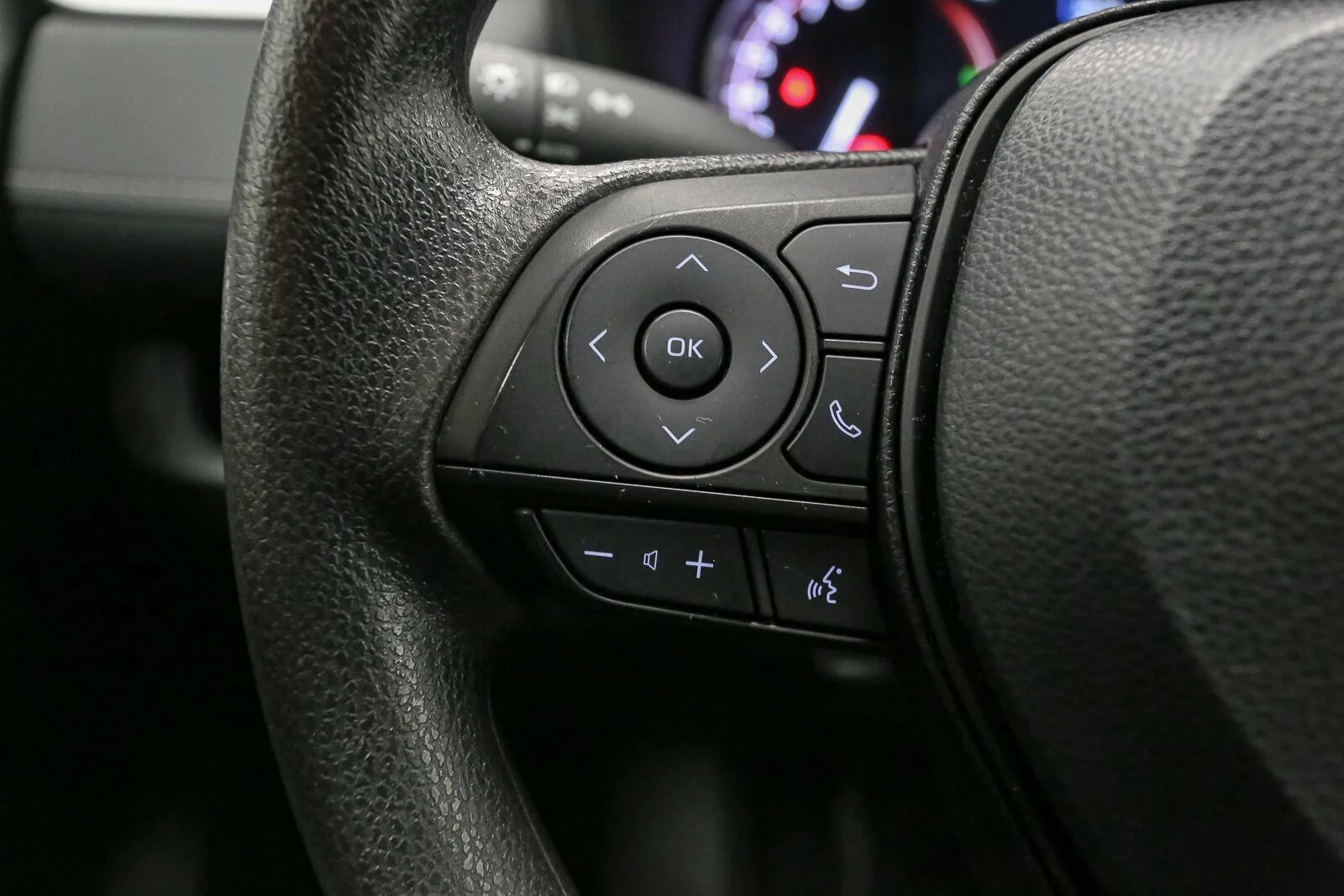 Used 2025 Midnight Black Metallic TOYOTA  image 31