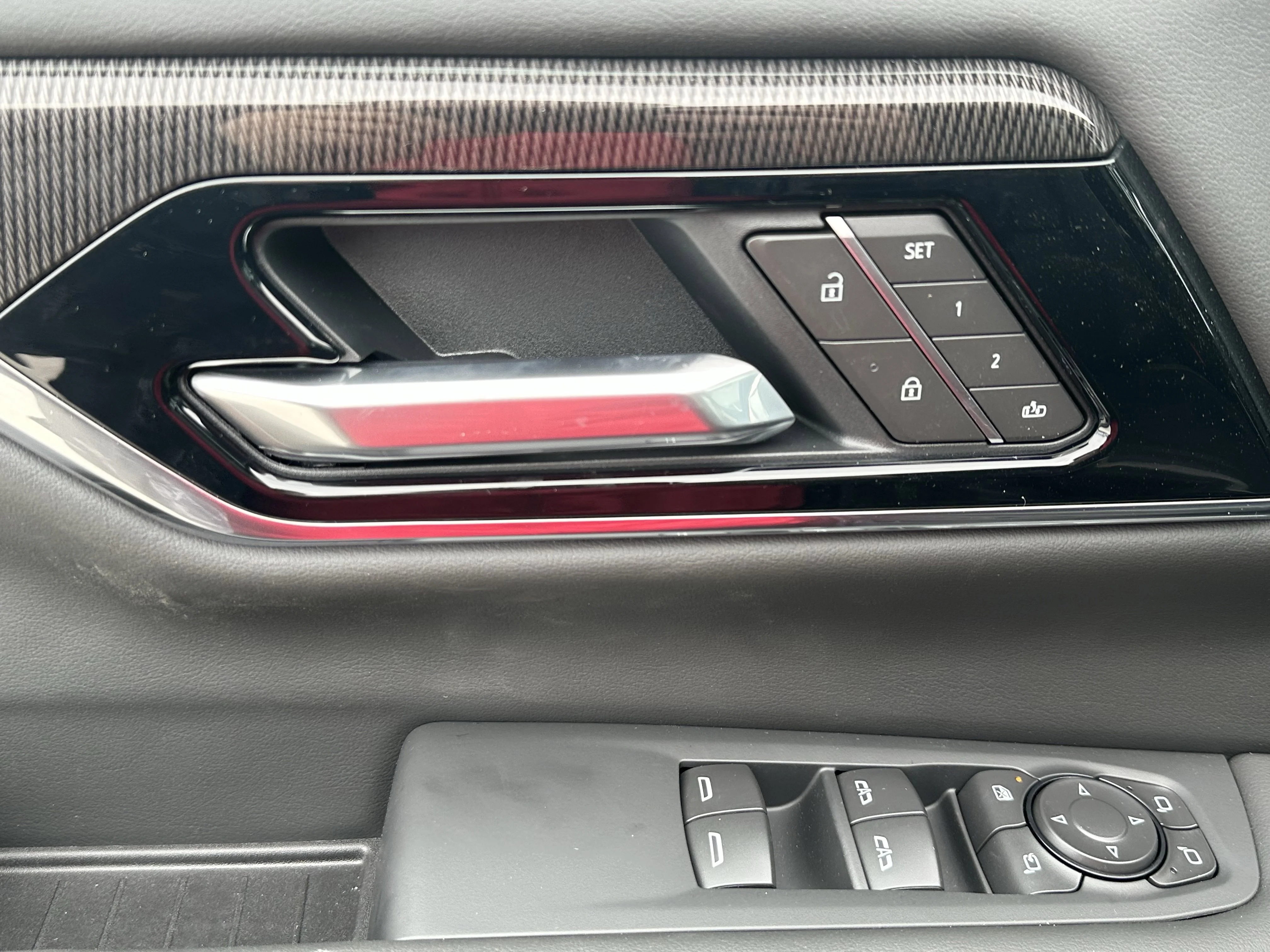 New 2026 Onyx Black GMC Elevation image 9