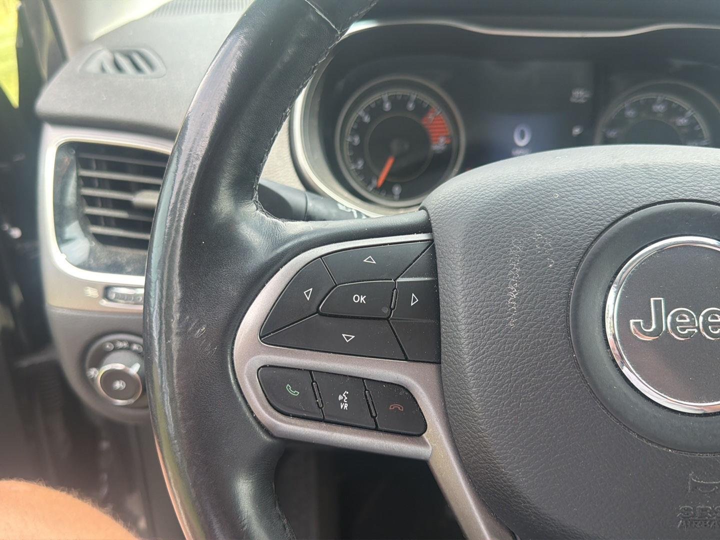 Used 2019 Granite Crystal Metallic Clearcoat Jeep Limited image 13