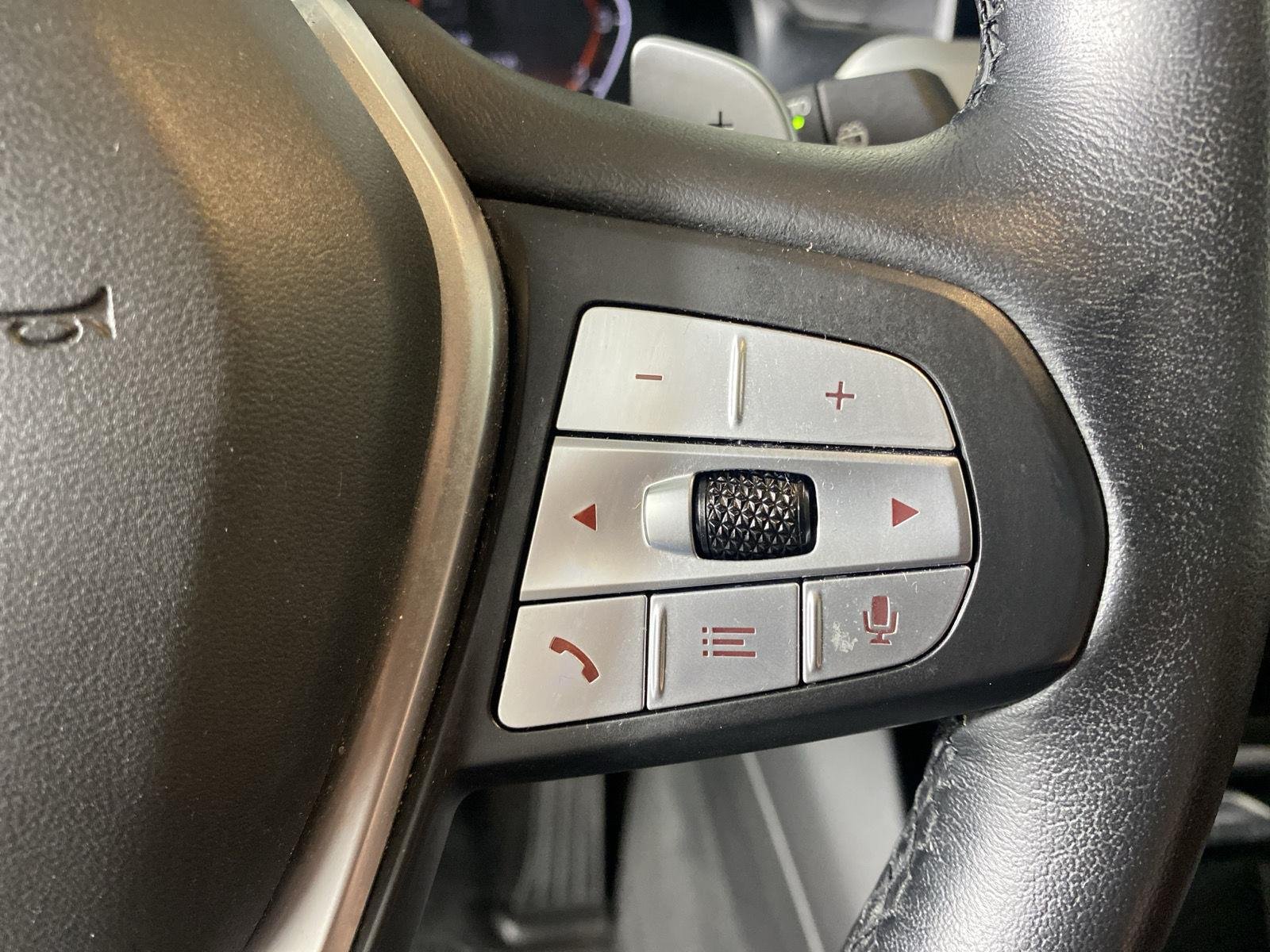 Used 2022 Mineral White Metallic BMW xDrive30i image 20