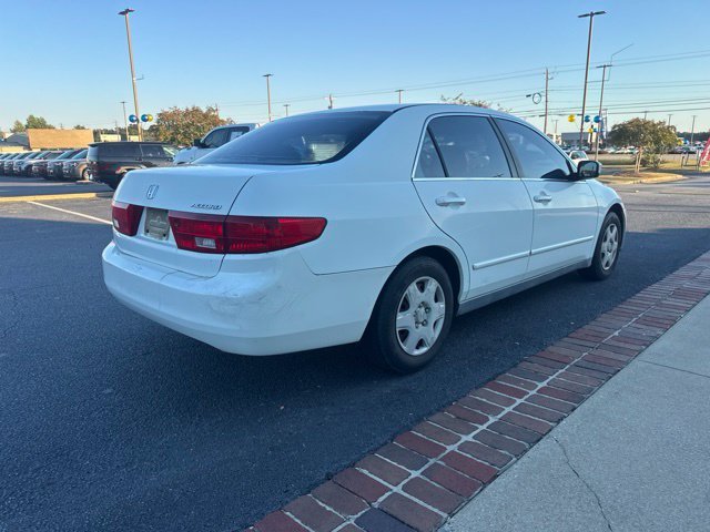 Used 2005 White Honda LX image 7