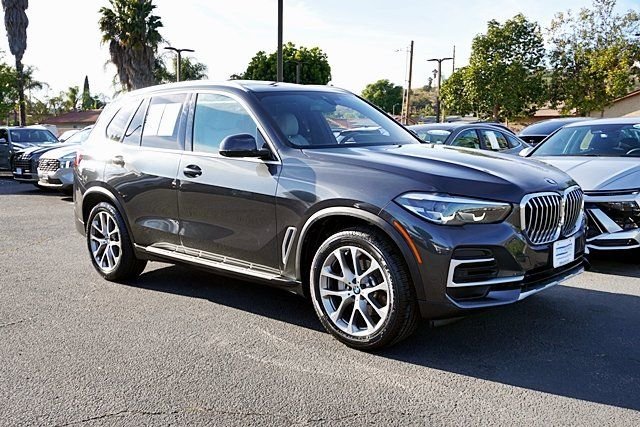 Used 2023 Gray BMW xDrive40i image 5
