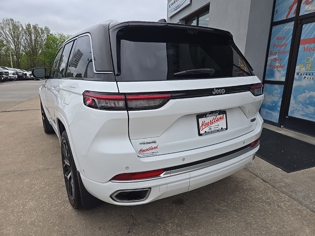 Used 2022 White Jeep Summit Reserve image 9