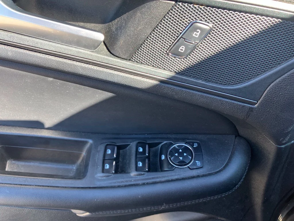 Used 2024 Blue Ford SE image 10