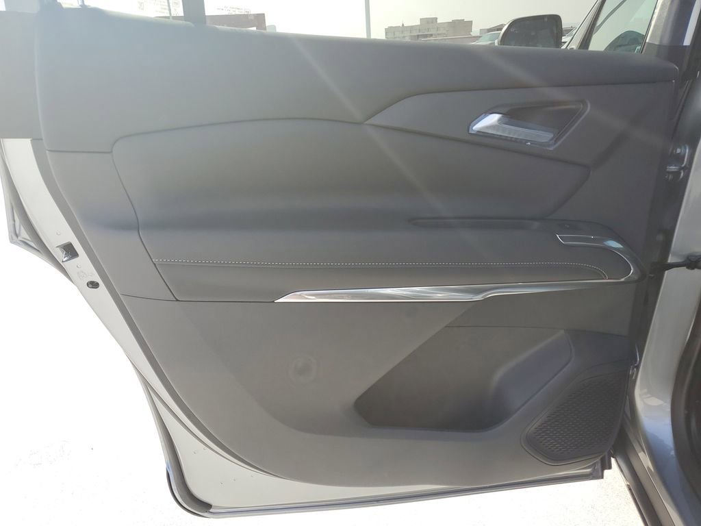 2026 Chevrolet Traverse LT - Photo 16