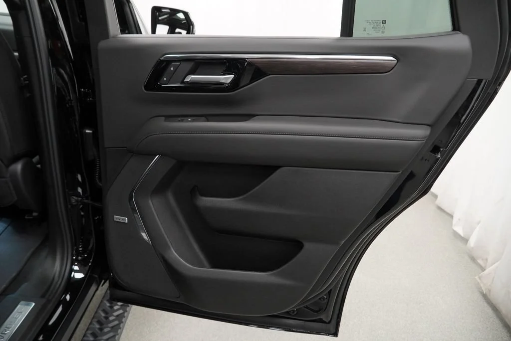 New 2026 Black Chevrolet Z71 image 29