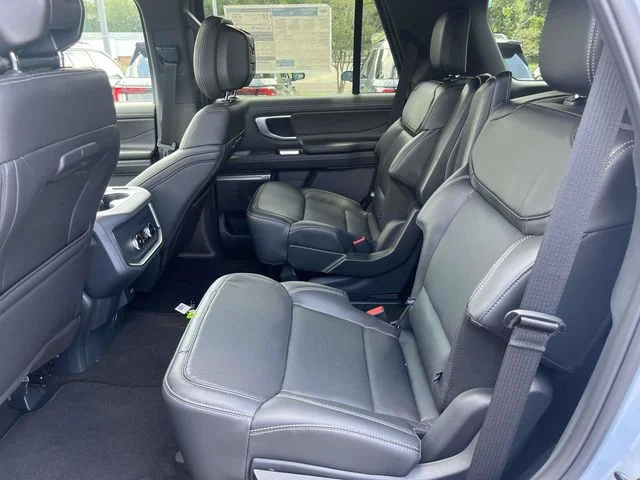 New 2026 Gray Ford Platinum image 9