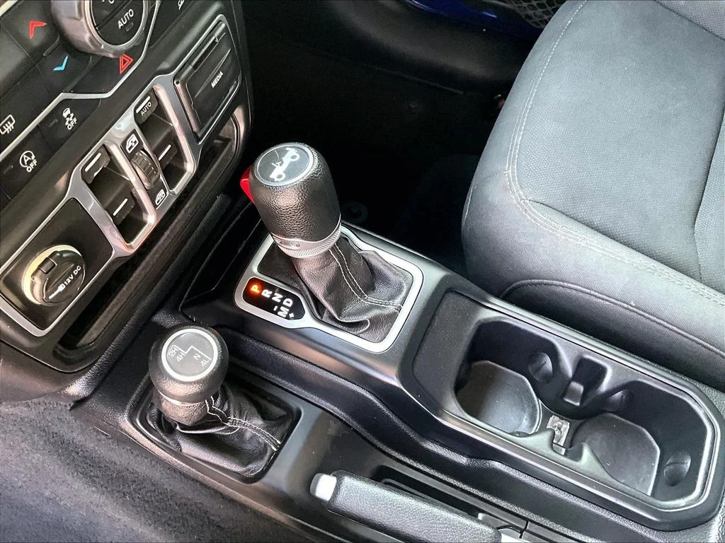 Used 2018 Blue Jeep Unlimited Sahara image 16