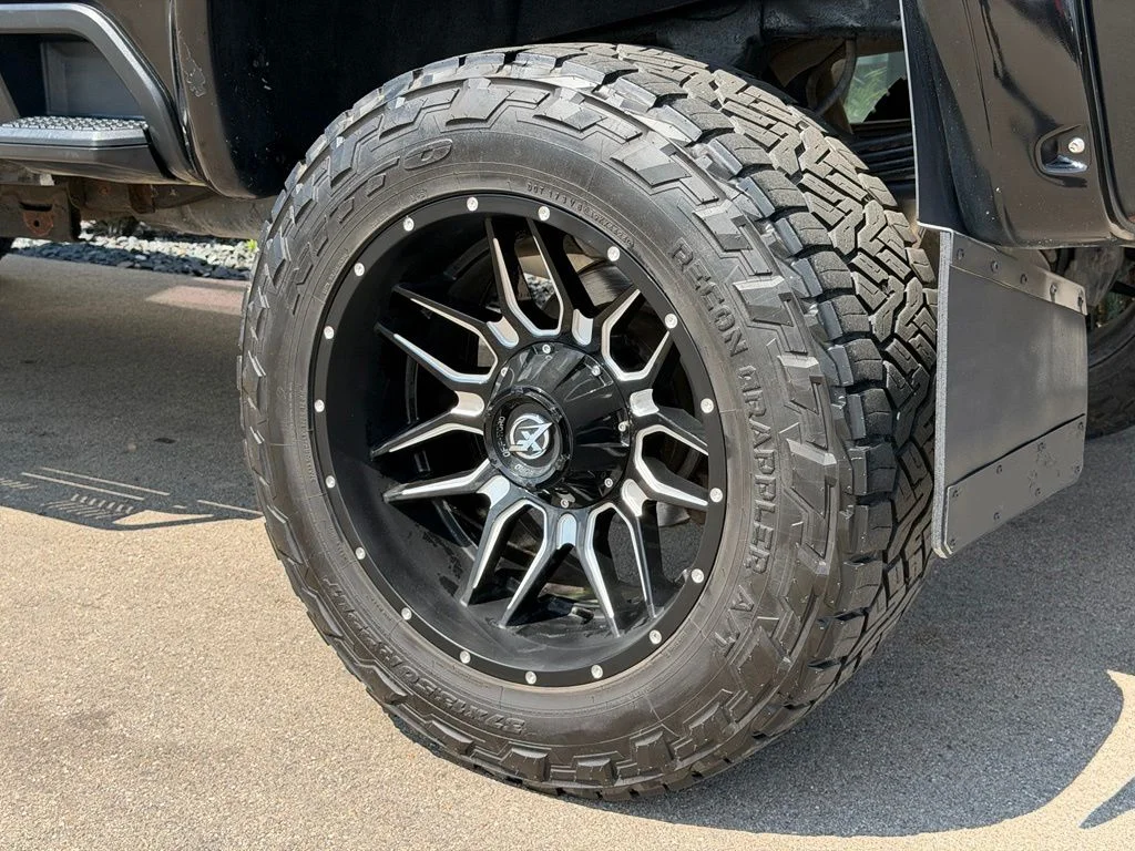 Used 2020 Black Chevrolet High Country image 25