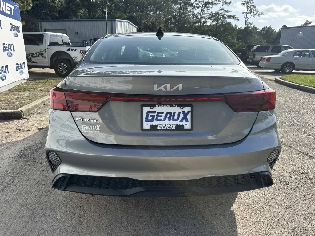 Used 2024 Gray Kia LXS image 12