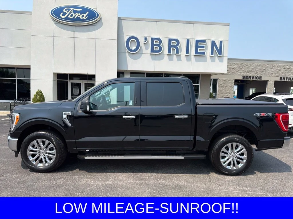Used 2023 Agate Black Metallic Ford XLT image 2