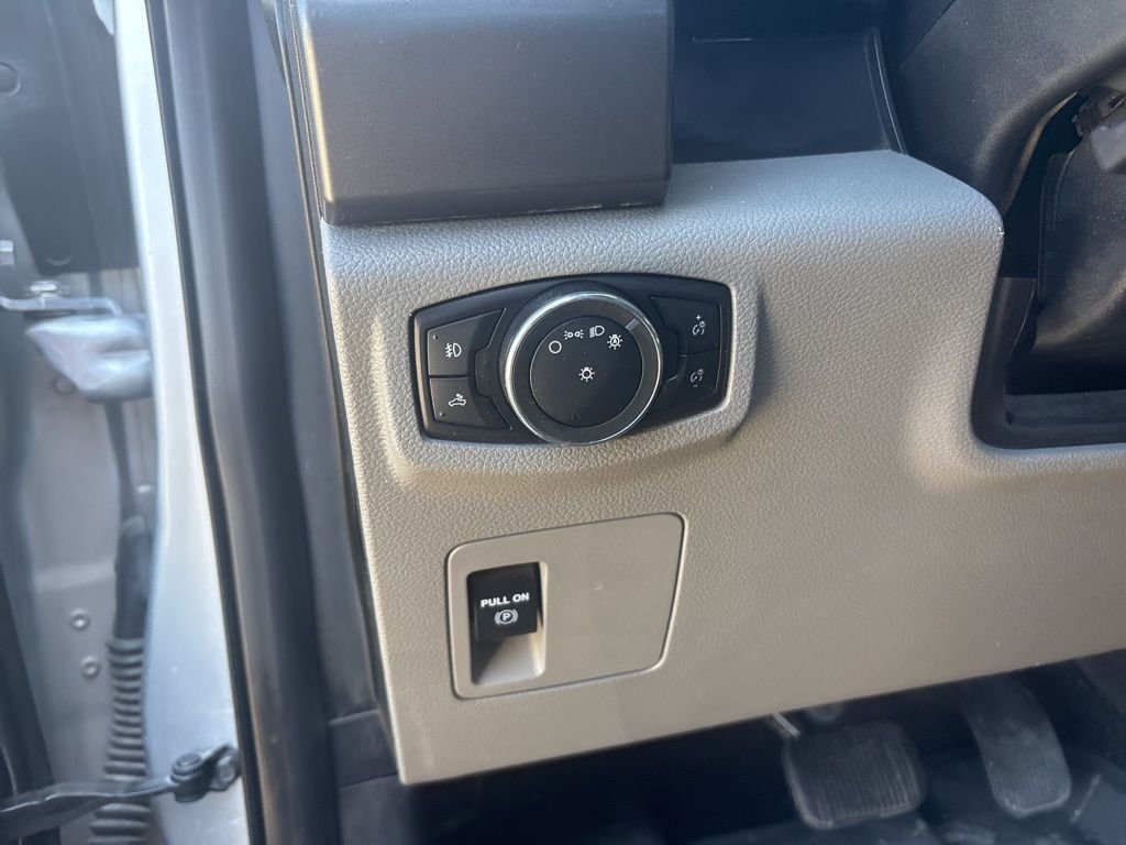 Used 2018 Silver Ford XLT image 14