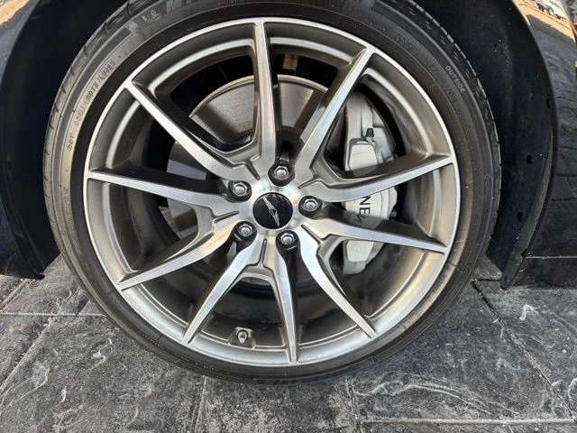 Used 2024 Black Genesis 2.5T image 14