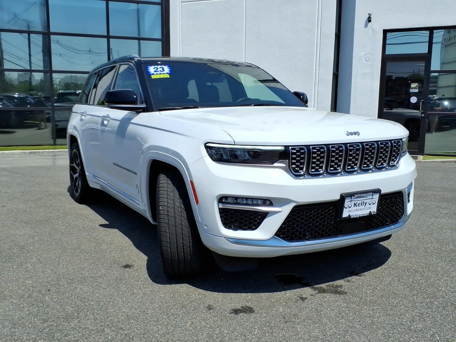 Used 2023 Bright White Clearcoat Jeep Summit Reserve image 3