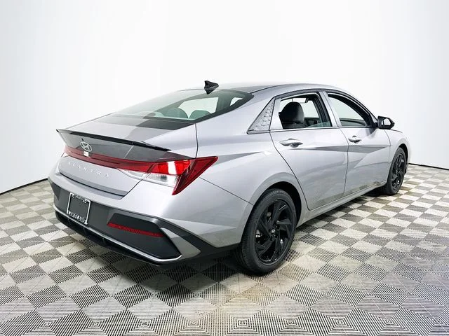New 2026 Silver Hyundai SEL Sport image 3