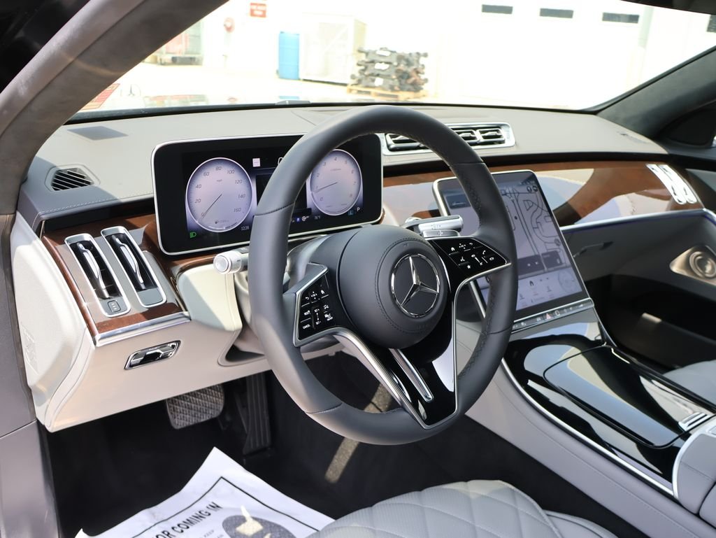Certified Used 2023 Obsidian Black Metallic Mercedes-Benz S 580 image 21