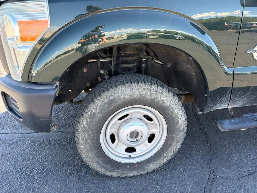 Used 2013 Green Ford XL image 6