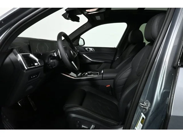 New 2026 Skyscraper Grey Metallic BMW xDrive50e image 3