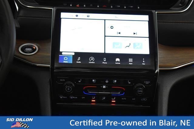 Used 2024 Diamond Black Crystal Pearlcoat Jeep Summit image 5