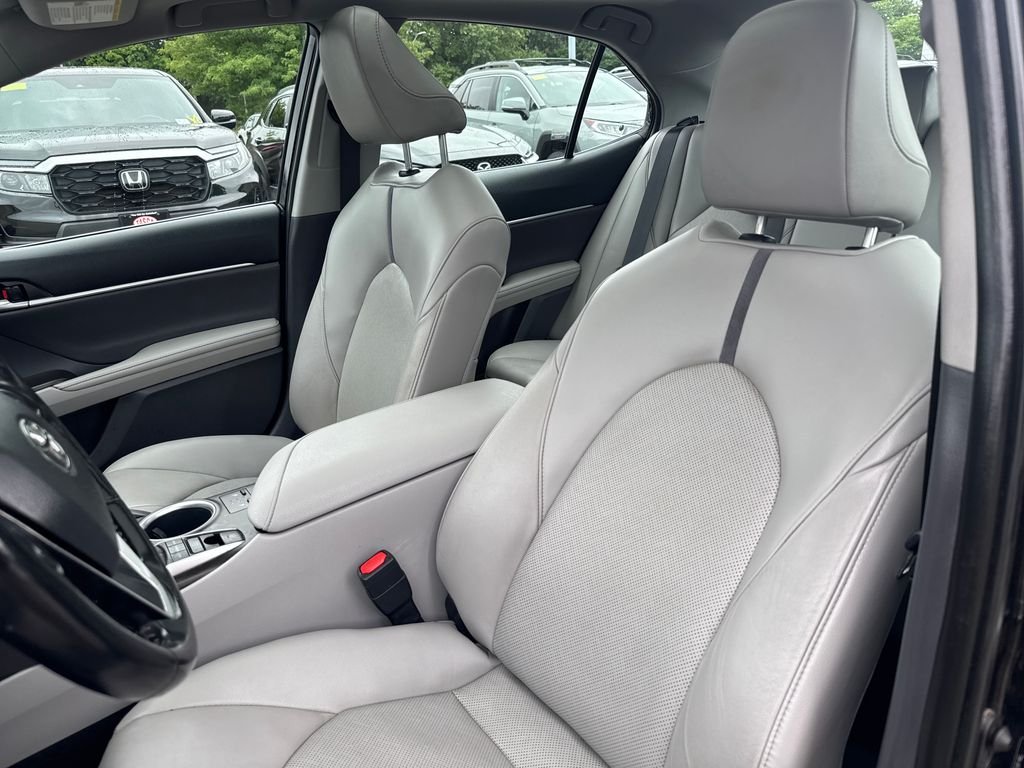 Used 2022 Black Toyota XLE image 14