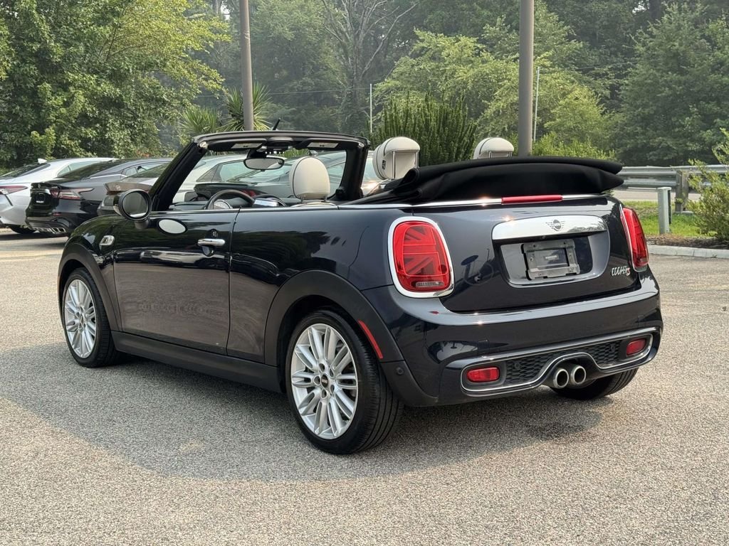 Used 2020 Black MINI  image 25