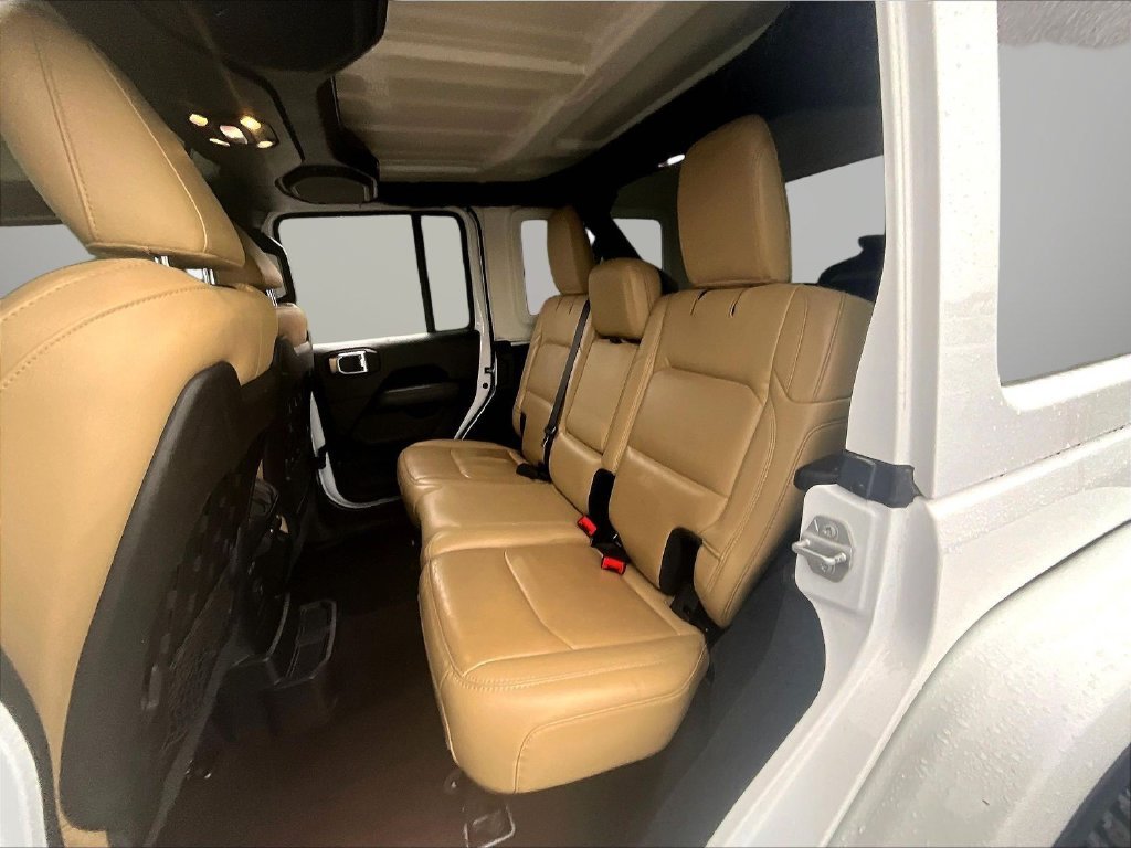Used 2019 White Jeep Unlimited Rubicon image 24