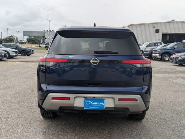 Used 2024 Blue Nissan SL image 4