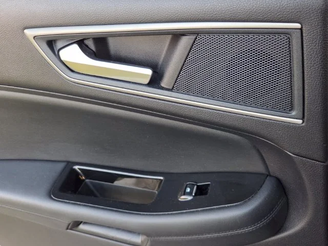 Used 2019 Silver Ford SEL image 11