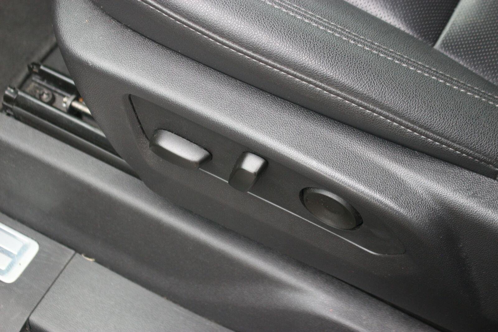 Used 2025 Sterling Metallic GMC SLT image 17