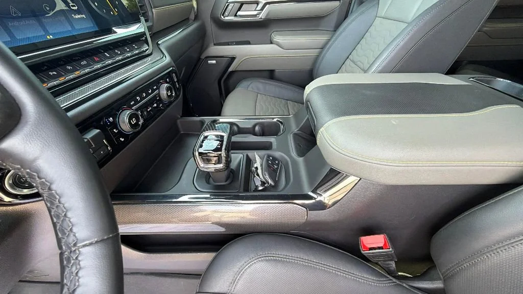 Used 2024 Summit White Chevrolet ZR2 image 23